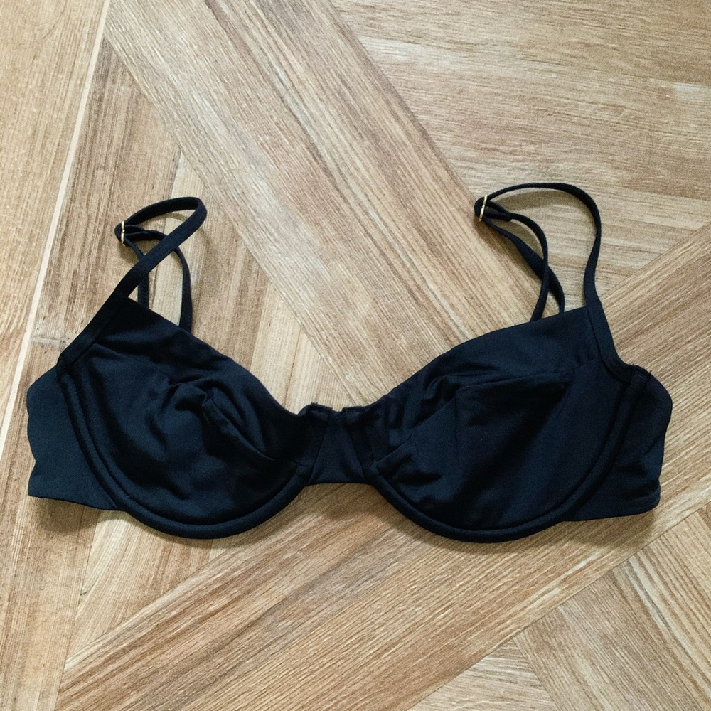 Monday Swimwear Bikini Top